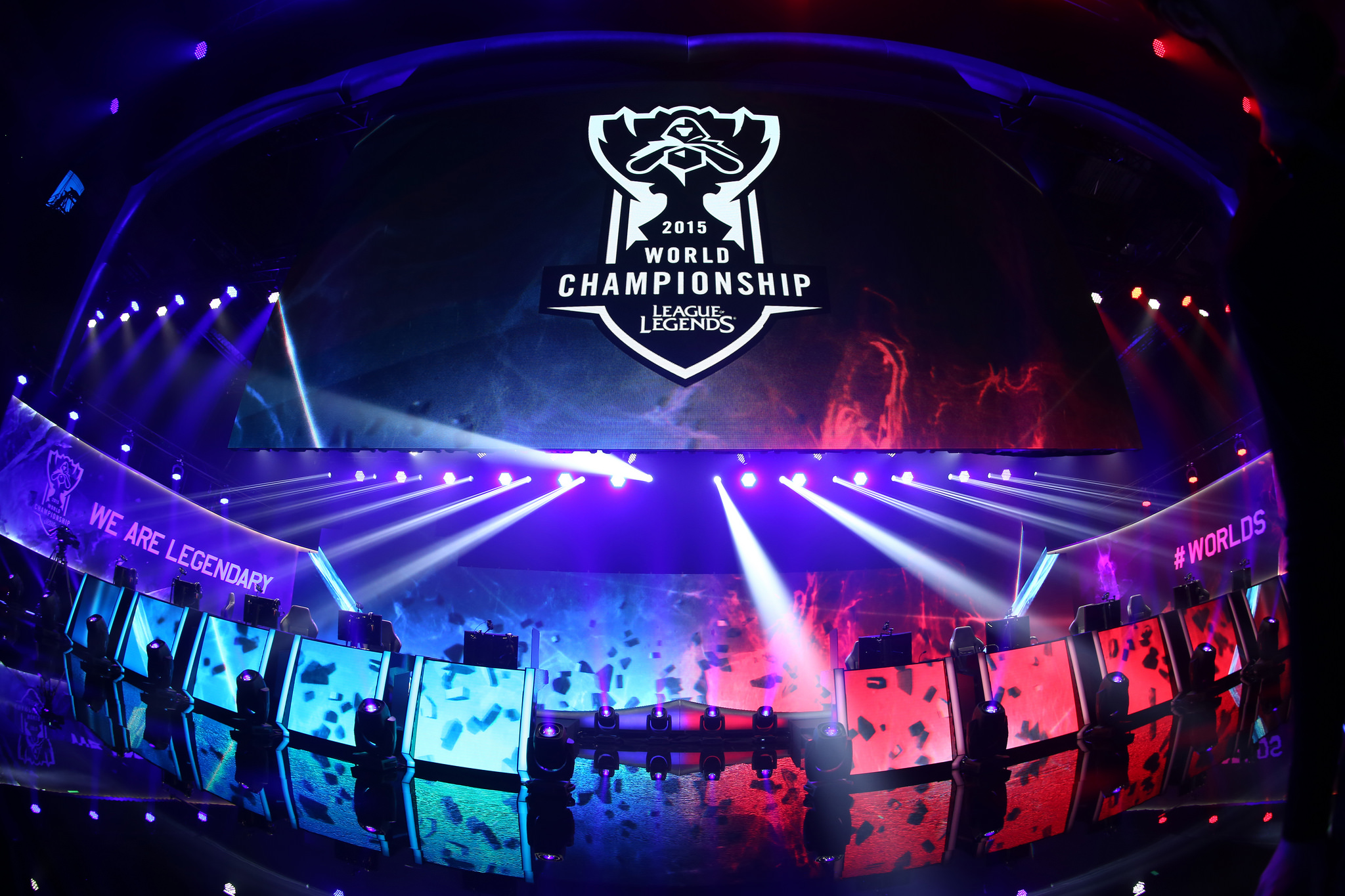 PGL 布加勒斯特 2025 第三天：最佳比赛、击杀、评论、表情包、影响者反应