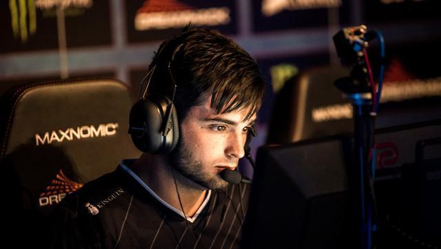 B8 , Heroic , 和 NRG 在 BLAST.tv Austin Major 2025 第一阶段的首轮比赛中获胜